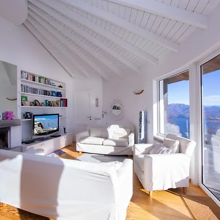 Pollino Sleeps 4 Апартаменты *