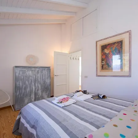 Apartamento Pollino Sleeps 4