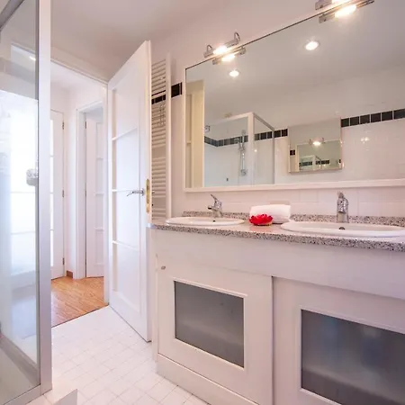 Апартаменты Pollino Sleeps 4