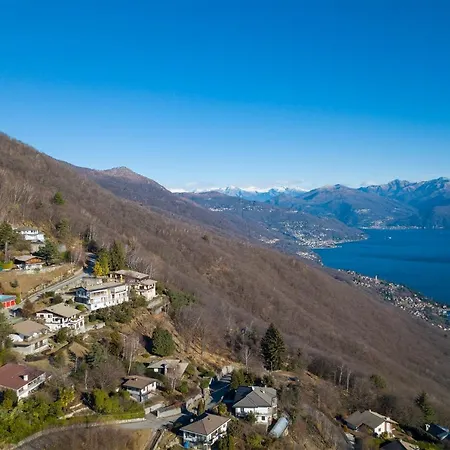 Апартаменты Pollino Sleeps 4 *